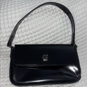 Guess synthetic Patent Leather Black Shoulder Bag